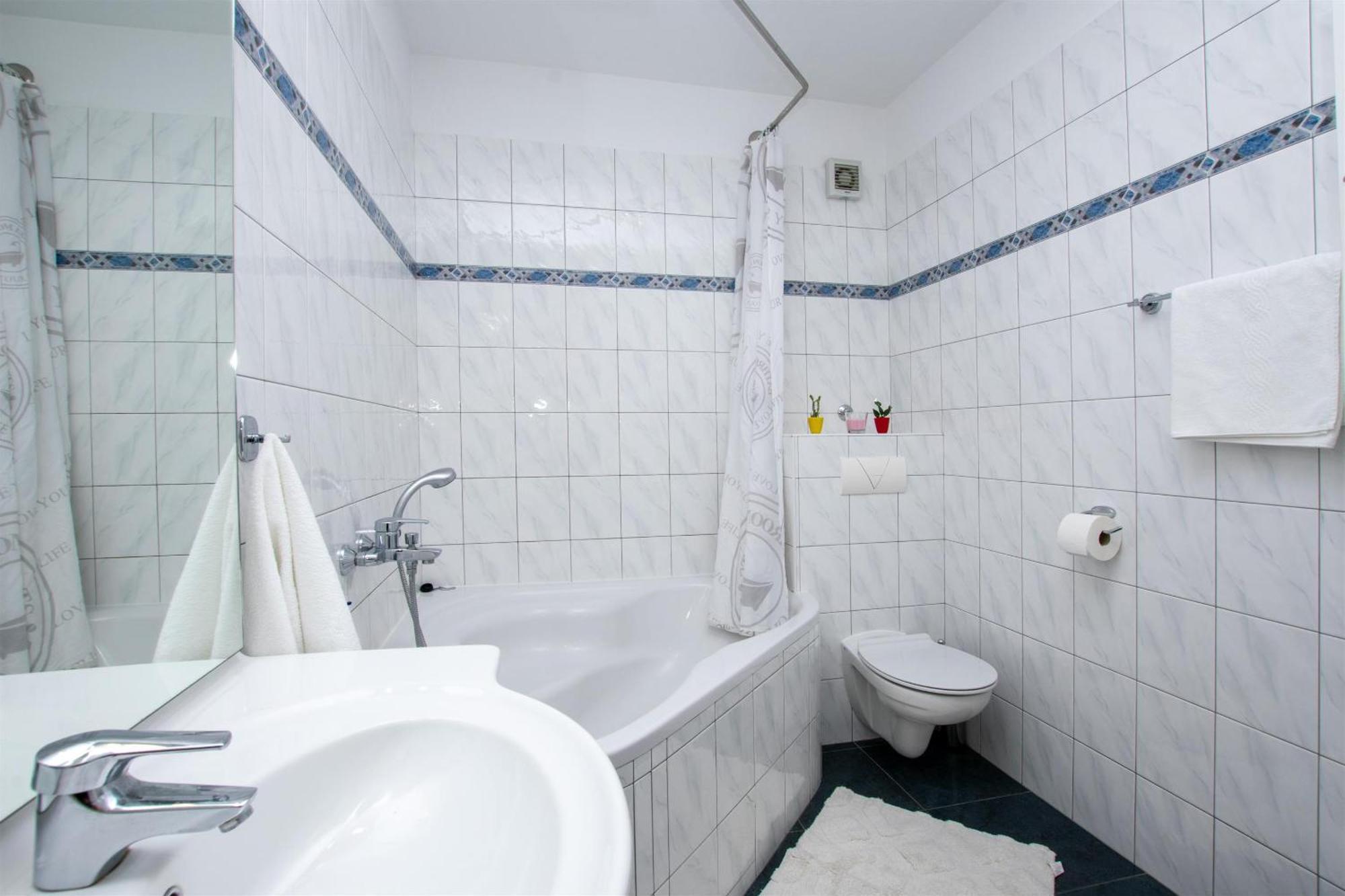 Apartment Zdravko 奥米什 外观 照片