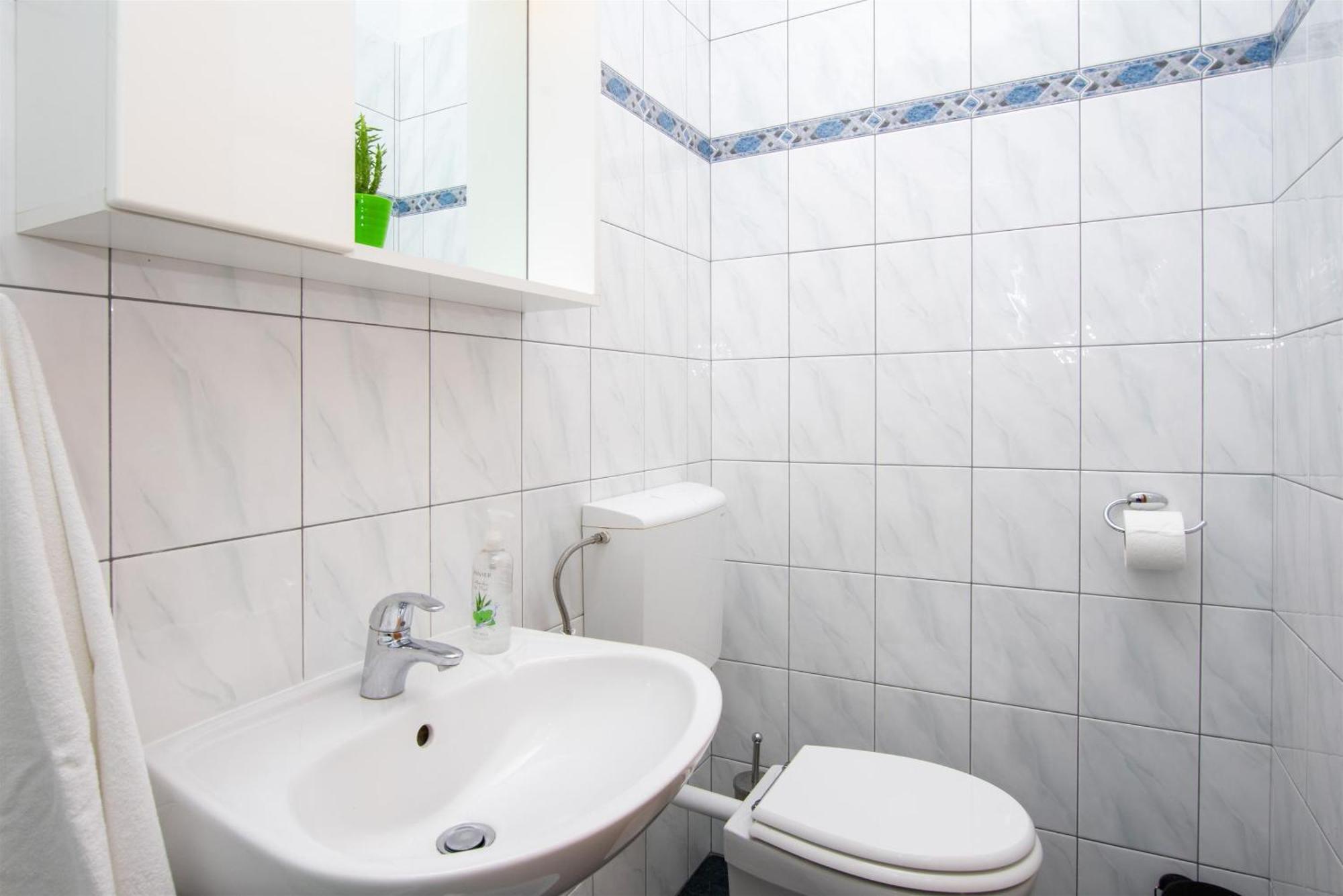 Apartment Zdravko 奥米什 外观 照片