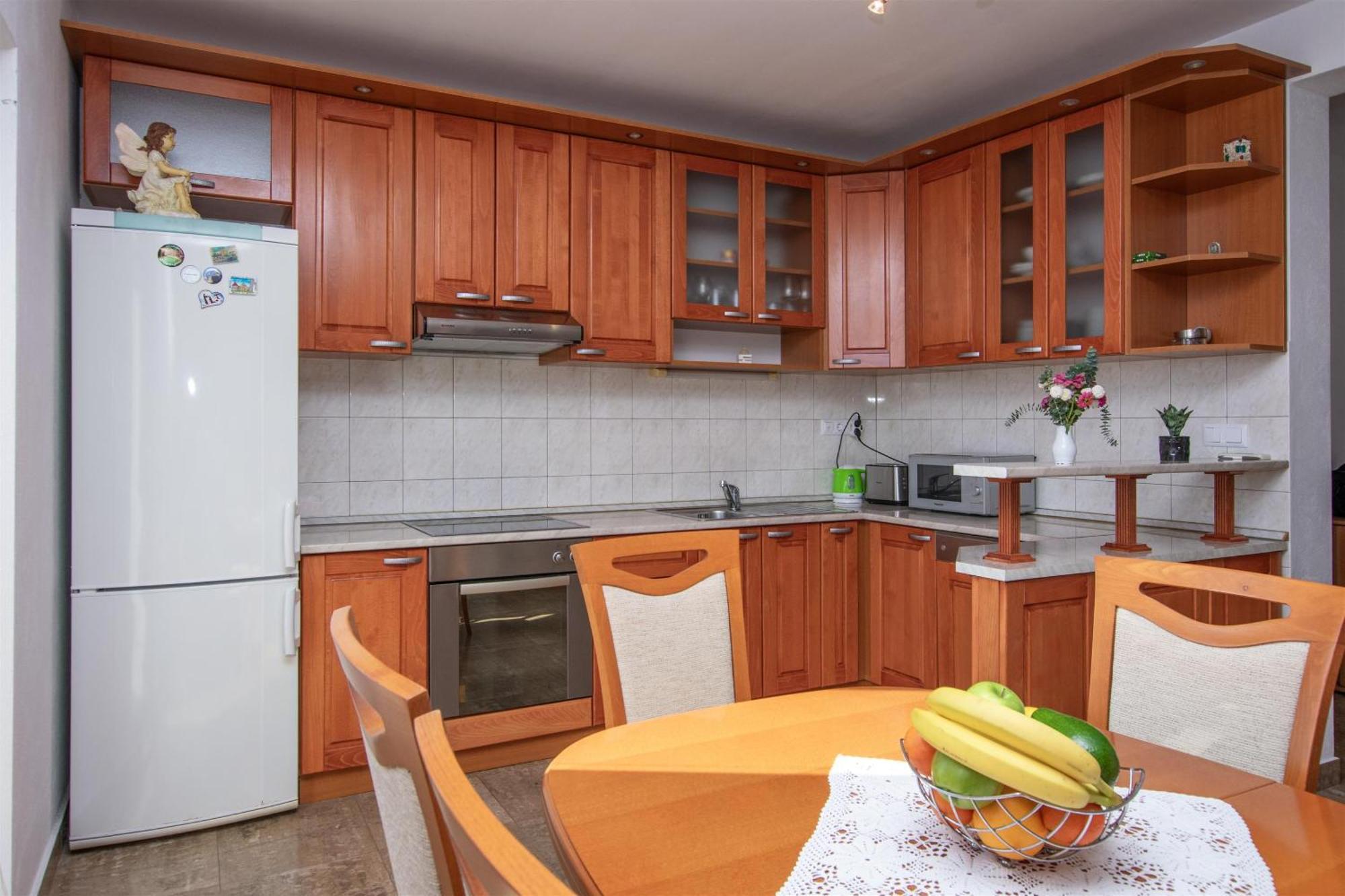 Apartment Zdravko 奥米什 外观 照片