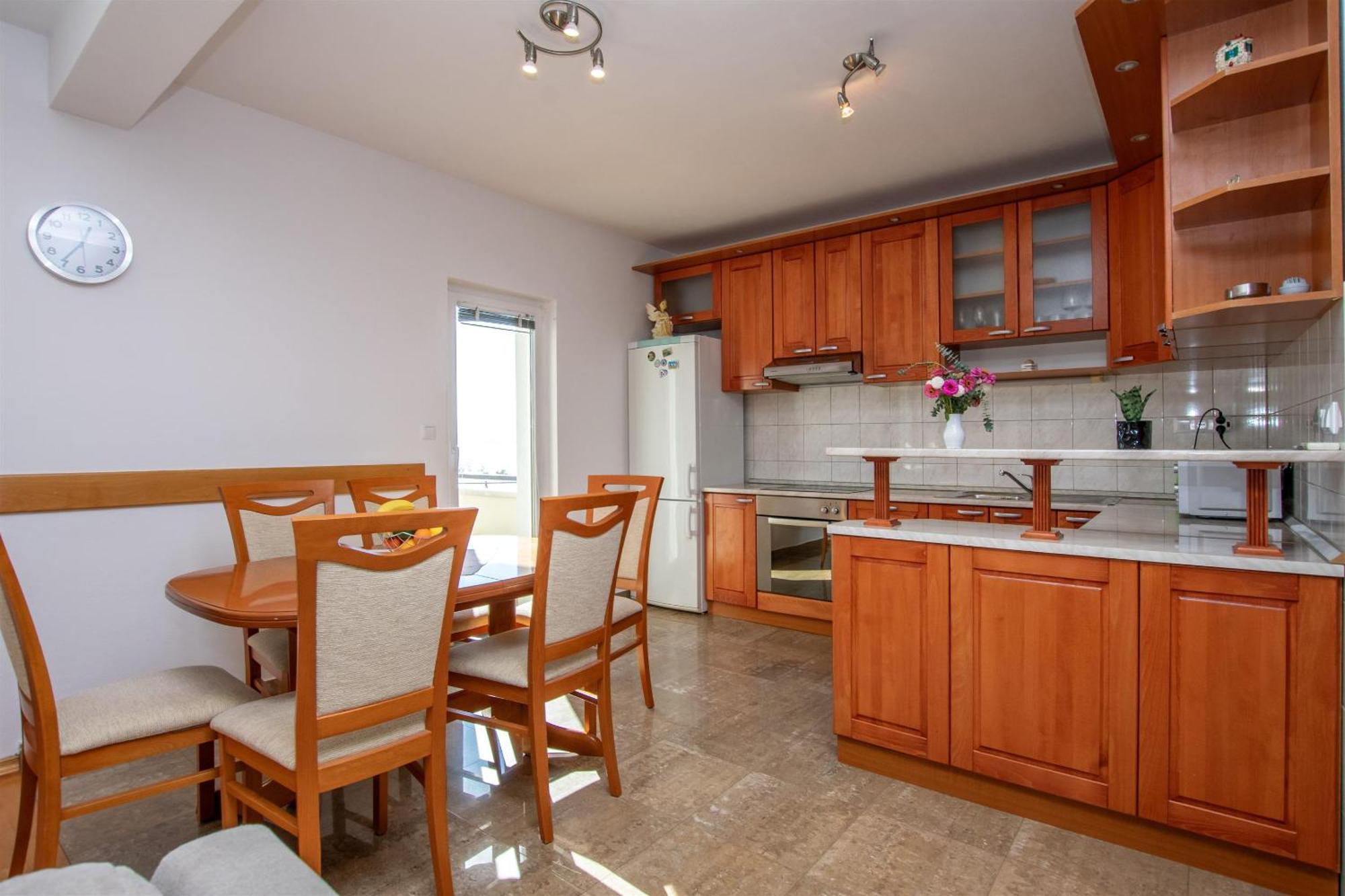 Apartment Zdravko 奥米什 外观 照片